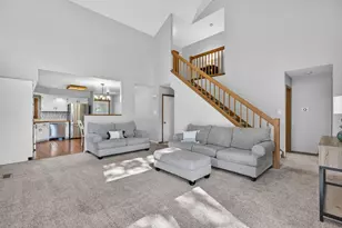 212 Huntington Ct, Shorewood, IL 60404 - Photo 4