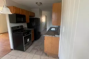 1590 Perry Ct, Aurora, IL 60505 - Photo 8