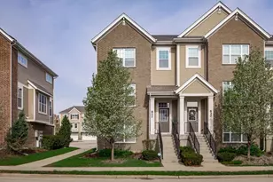 822 Center St, Des Plaines, IL 60016 - Photo 2