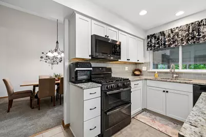 606 Arlington Lane, South Elgin, IL 60177 - Photo 10