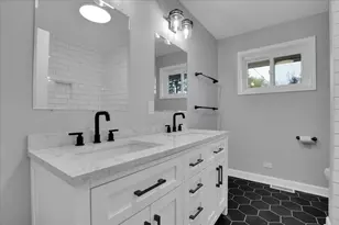 312 S Oak St, Palatine, IL 60067 - Photo 16