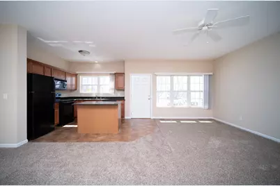 637 Stonegate Drive #CO, Sycamore, IL 60178 - Photo 4