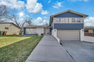 17616 Grandview Dr, Hazel Crest, IL 60429 - Photo 2