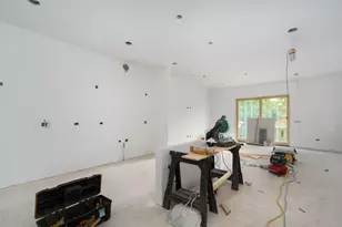 6305 N Keeler Ave, Chicago, IL 60646 - Photo 2