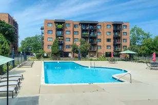 9396 Landings Ln, Des Plaines, IL 60016 - Photo 18