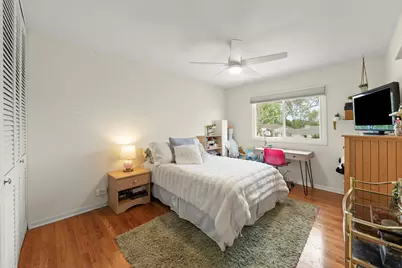 2426 S Shag Bark Trail, Arlington Heights, IL 60005 - Photo 18