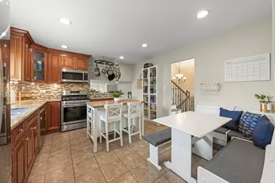2426 S Shag Bark Trail, Arlington Heights, IL 60005 - Photo 10