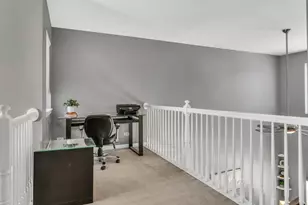 2904 Falling Waters Dr, Lindenhurst, IL 60046 - Photo 18