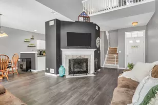 2904 Falling Waters Dr, Lindenhurst, IL 60046 - Photo 6