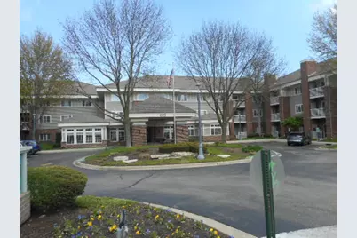 605 Barrington Avenue E #340, Dundee, IL 60118 - Photo 1
