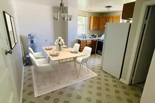 9330 S 51st Ave, Oak Lawn, IL 60453 - Photo 2