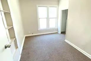 9330 S 51st Ave, Oak Lawn, IL 60453 - Photo 12