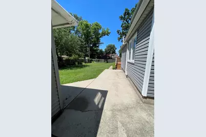 9330 S 51st Avenue, Oak Lawn, IL 60453 - Photo 24