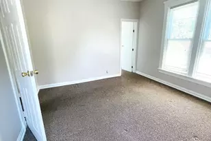 9330 S 51st Ave, Oak Lawn, IL 60453 - Photo 10
