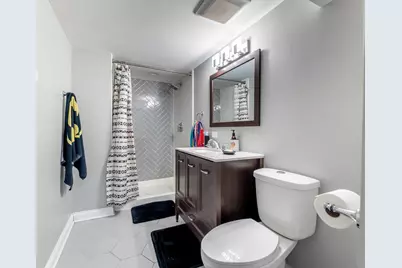 7931 S Paxton Avenue, Chicago, IL 60617 - Photo 16