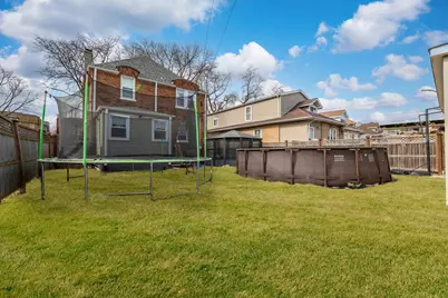 7931 S Paxton Avenue, Chicago, IL 60617 - Photo 18