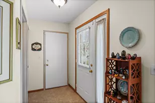 1984 N Stillwater Rd, Arlington Heights, IL 60004 - Photo 12