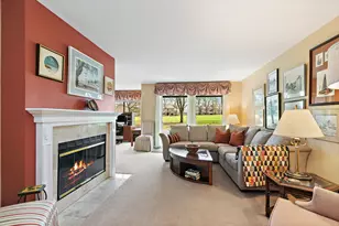 723 Golf Ln, Lake Barrington, IL 60010 - Photo 10