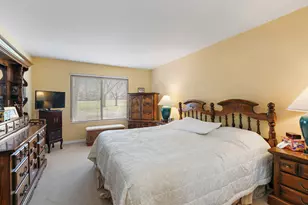 723 Golf Ln, Lake Barrington, IL 60010 - Photo 16