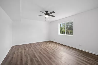 644 Dover Drive, Elgin, IL 60120 - Photo 10