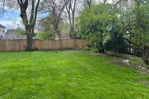 1914 Howard St, Wheaton, IL 60187 - Photo 30