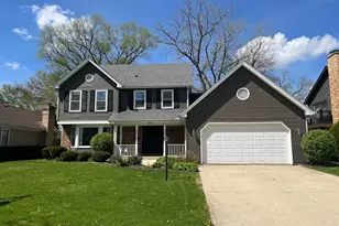 1914 Howard St, Wheaton, IL 60187 - Photo 2