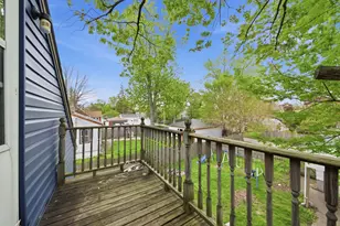 18409 Oakwood Ave, Lansing, IL 60438 - Photo 16