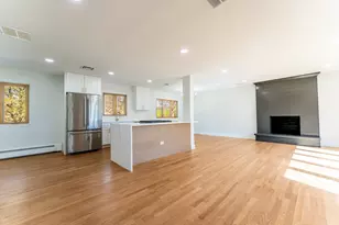 404 Tomah Ave, Prospect Heights, IL 60070 - Photo 4