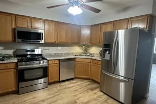 17444 W Walnut Ln, Gurnee, IL 60031 - Photo 4
