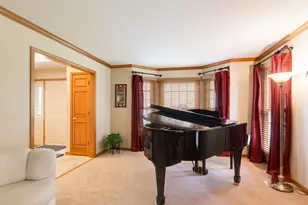 271 Saddle Back Rd, Vernon Hills, IL 60061 - Photo 4