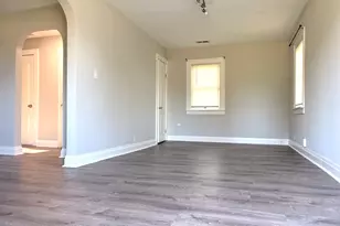16862 W Washington St, Gurnee, IL 60031 - Photo 2