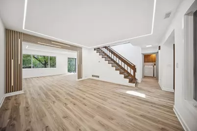 567 Cress Creek Lane, Crystal Lake, IL 60014 - Photo 2