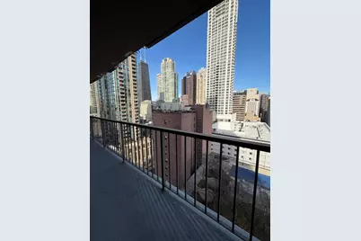 10 E Ontario Street #1701, Chicago, IL 60611 - Photo 12