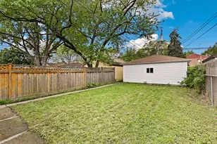 12112 S Indiana Ave, Chicago, IL 60628 - Photo 22