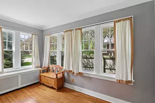 726 W Highland Ave, Elgin, IL 60123 - Photo 8