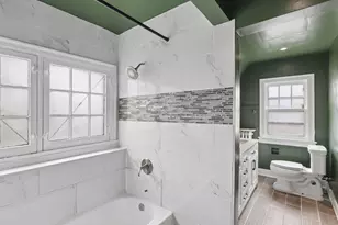726 W Highland Ave, Elgin, IL 60123 - Photo 20