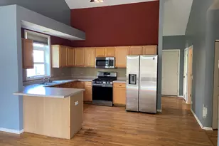 586 Chestnut Dr, Oswego, IL 60543 - Photo 6