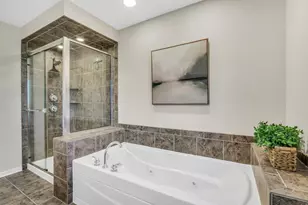 2890 Trail Crest Ln, Lindenhurst, IL 60046 - Photo 22