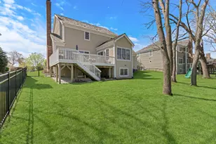 2890 Trail Crest Ln, Lindenhurst, IL 60046 - Photo 40