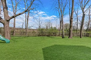 2890 Trail Crest Ln, Lindenhurst, IL 60046 - Photo 34