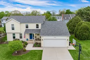 27W050 Sycamore Ln, Winfield, IL 60190 - Photo 2