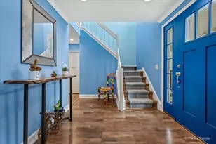 27W050 Sycamore Ln, Winfield, IL 60190 - Photo 6