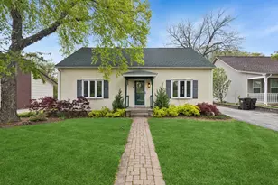 366 Poplar St, Crystal Lake, IL 60014 - Photo 1