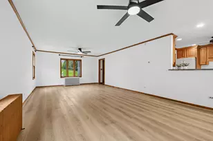 366 Poplar St, Crystal Lake, IL 60014 - Photo 6