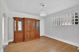 2726 S 60th Ct, Cicero, IL 60804 - Photo 8