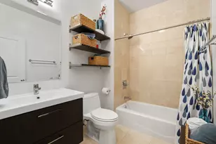 2701 N Mildred Ave, Chicago, IL 60614 - Photo 12
