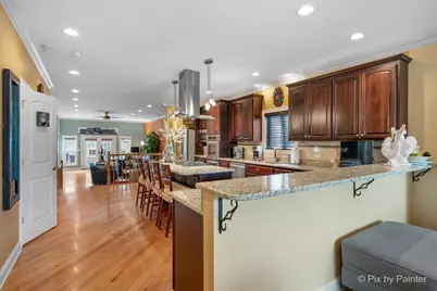 4906 N Kruger Avenue, Chicago, IL 60630 - Photo 6
