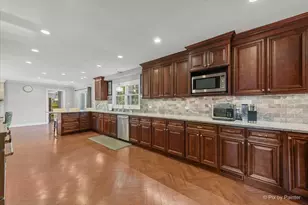 961 N Topanga Ave, Palatine, IL 60074 - Photo 6