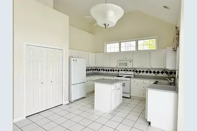 25410 W Latham Court, Plainfield, IL 60585 - Photo 6