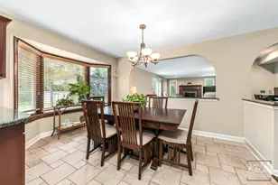 21W325 Sunnyside Dr, Itasca, IL 60143 - Photo 18